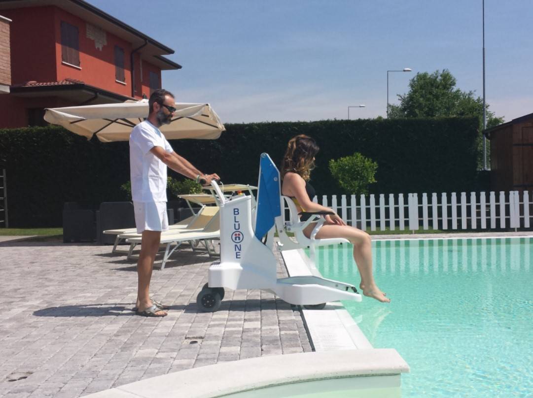 Elévateur de piscine mobile pour bassin intégré au sol