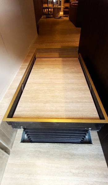 Plateforme escamotable Z-SLIM en déplacement vertical 