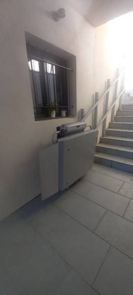 plateforme repliée en position de parking